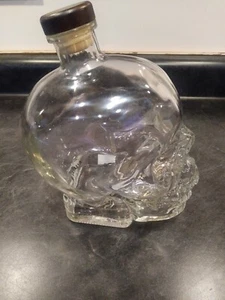 CRYSTAL HEAD LARGE SIZE SCULL GLASS DECANTER (EMPTY) WITH CAP Halloween vodka - Picture 1 of 7