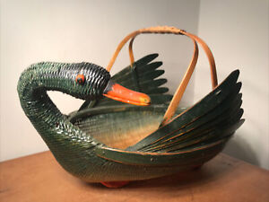 Vintage Zhejiang Handicrafts Goose Basket Green Rattan Wicker 14” L x 9” W x 9”H