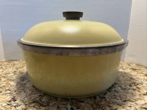 VINTAGE CLUB Harvest Gold Yellow Aluminum Stock Pot/Dutch Oven W/Lid 4 QT - Picture 1 of 12