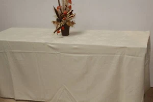 Ivory Damask Rose Table cloth 220 cm x 365 cm - Picture 1 of 2