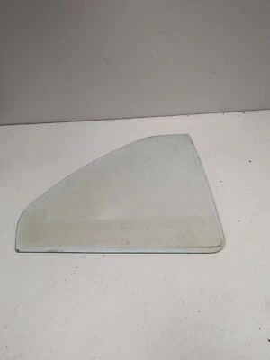 Janela de porta traseira direita quarto 1 4 vidro Mazda 323 Rwd - Imagem 1 de 3