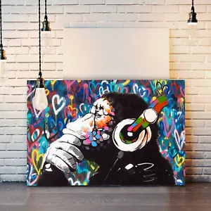 MONKEY DJ BANKSY LOVE WALL CANVAS STREET ART PICTURE PRINT FRAMED  -  GORILLA - Picture 1 of 9