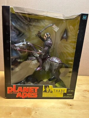 Экшн-фигурка Hasbro 2001 Planet of the Apes Thade Battle Steed Ultimate Warrior - Изображение 1 из 4