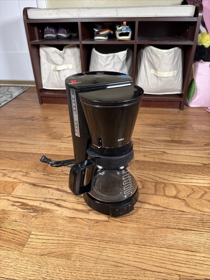 Potente cafetera Braun 1200 vatios 12 tazas KF 152 modelo 3068 Foto 1 de 4