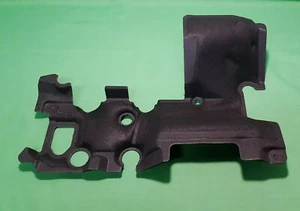 for RANGE ROVER VELAR DISCOVERY DEFENDER RH CYLINDER BLOCK INSULATOR LR091794 - Picture 1 of 3