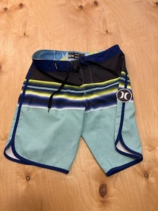 Hurley board shorts 10/25 - Picture 1 of 3