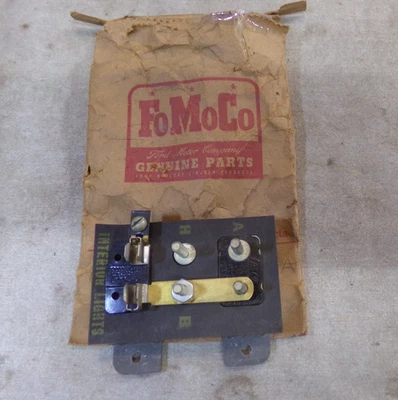 Circuit Breaker & Bracket Assembly, Interior Lights, 1951/54 Ford, NOS - Image 1 of 4