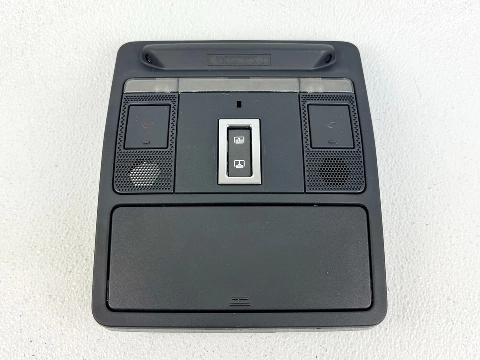 15-19 LAND ROVER DISCOVERY SPORT ROOF OVERHEAD CONSOLE DOME LIGHT LAMP OEM - Image 1 of 4