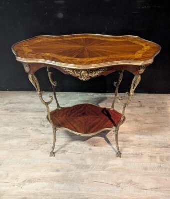 Table De Milieu Napoléon III En Marqueterie - Photo 1/4