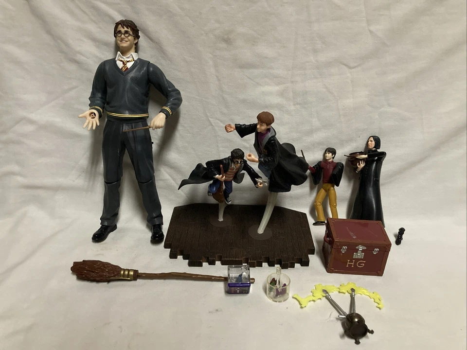 Figura de acción Magic Powers Harry Potter Mattel 2003 y lote aleatorio de Harry Potter ☼ Foto 1 de 4