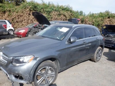 Used Air Cleaner Assembly fits: 2016 Mercedes-benz Mercedes glc-class 205 Type S - Image 1 of 4