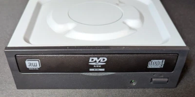 DVD/CD Rewriteable Drive LiteOn iHAS124-13 FU SATA - Image 1 of 4