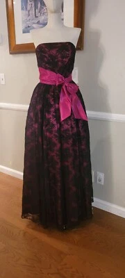 Vestido sin tirantes de encaje vintage de los años 80 deadstock talla 3/4 Foto 1 de 4