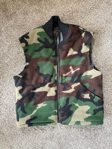 ECU~Cabela’s Thinsulate Reversible Hunting Vest Men’s Size Medium Fleece Camo - Picture 1 of 5