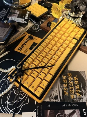 Prebuilt Aluminum Customized Mechanical Thocky Keyboard BUFF65 Yellow Black Set - Image 1 of 4