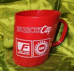 Buick City on the Move to Greatness roter schräger Plastikbecher - Bild 1 von 6