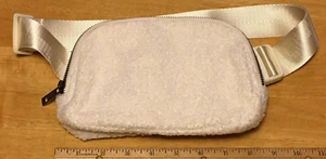 Everywhere Fleece Belt Bag - Sherpa Fanny Pack - White - NOT Lululemon - NWT - Picture 1 of 9