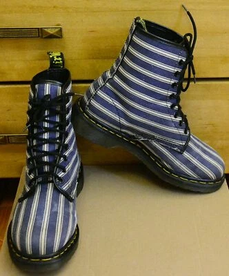 Dr Martens 1460, zapatos veganos vintage hechos en Inglaterra azul blanco, Reino Unido 7, 41 Foto 1 de 4