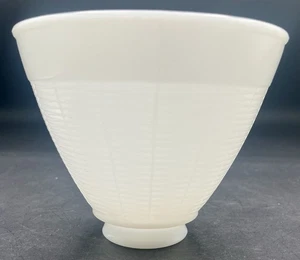 Vintage Milchglas gerippt Kegelform Schirm Ersatz 2 1/8" Monteur - Bild 1 von 4