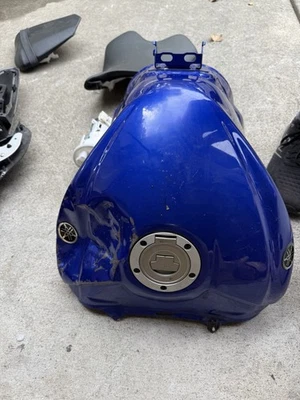 Yamaha R6 2008-2016 tanque de gasolina OEM *VER DESCRIPCIÓN PARA MÁS INFORMACIÓN* Foto 1 de 4
