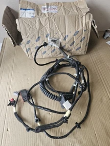 New genuine Ford Focus Tailgate Wiring Harness 8M5T17N400 1709627 - Picture 1 of 11