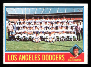 1976 TOPPS OPC O PEE CHEE Team 46 Los Angeles Dodgers NM unmarked W/Steve Yeager