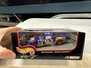 Kyle Petty 1999 Hot Wheels Nascar 1/43 Diecast Racing Pontiac - Picture 1 of 3