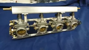 Fuel Rail adatto a corpi frizione GSXR600 K1-K3 - Foto 1 di 6