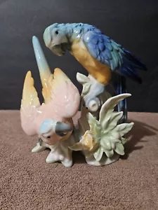VINTAGE GERMAN PORCELAIN APEL PORZELLAN COLORFUL DOUBLE PARROT FIGURINE 7 5/8" - Picture 1 of 8