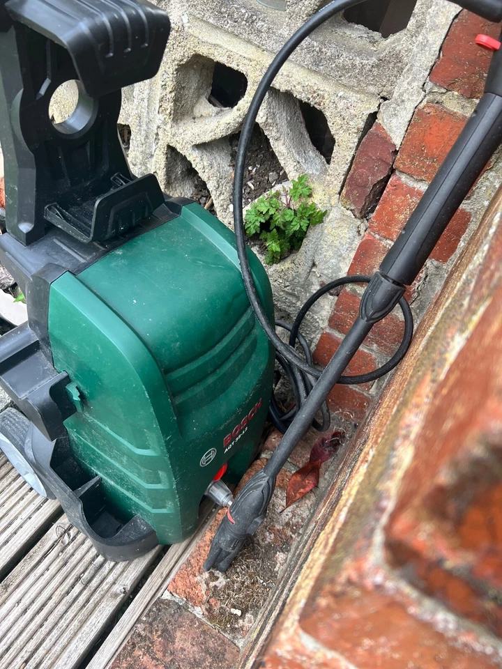 Bosch UniversalAquatak 125 High Pressure Washer (06008A7A70) - Image 1 of 1