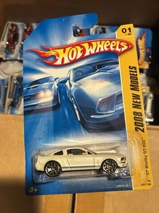 Mustang Shelby GT 500 2008 Hot Wheels nuevos modelos '07 blanco - Imagen 1 de 1