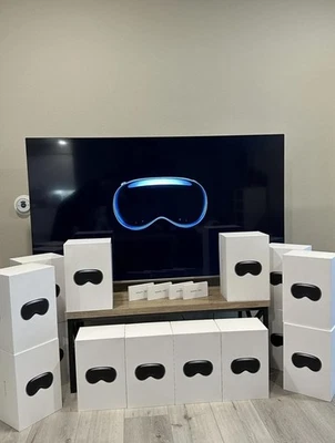 Apple Vision Pro 1TB Solo Knit Band, Dual Loop Band, Light Seal (IN HAND) - Image 1 of 4