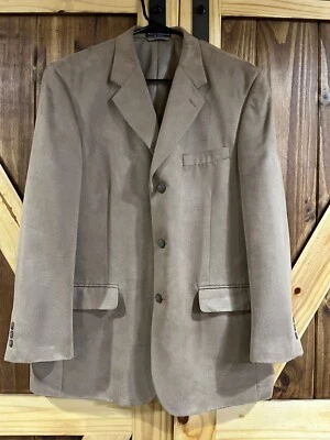 Chaqueta Blazer Haspel Sutton Para Hombre Gamuza Tostada Ultra 3 Botones Talla 42 Regular  Foto 1 de 4