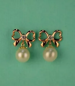 14K Yellow or White Gold Bow Tie Freshwater Pearl CZ Stud Earring - Picture 1 of 9