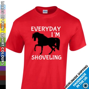 Camiseta de caballo para hombre - Everyday I'm Shoveling - Camiseta de regalo amante ecuestre niños - Imagen 1 de 21