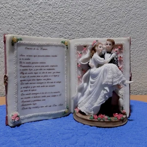 Estatuilla de novia y novio de diseño de la colección Montefiori Italia - Imagen 1 de 12