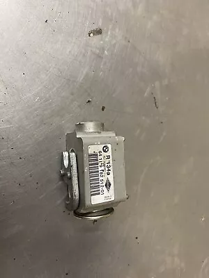 BMW AC EXPANSION VALVE AIR CON 1 3 Series E81 E82 E87 E88 E90 E91 E92 9182512 - Image 1 of 4
