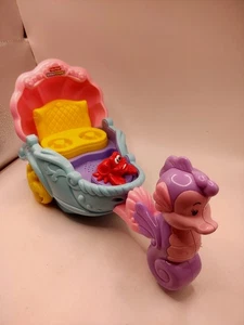 Selten 2012 Fisher Price Little People Disney Prinzessin Arielle Kutsche Seepferdchen... - Bild 1 von 3