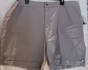 Croft Barrow WOMEN  Mid Rise shorts Khakis Tan shorts Size 20W - Picture 1 of 7