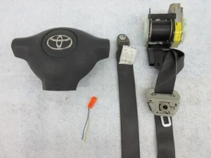 TOYOTA YARIS ECO VITZ O 3 - O 5 BLACK DRIVER LEFT AIRBAG STEERING WHEEL BELT - Picture 1 of 6