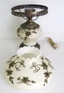 Beautiful Ormolu Mounted Hurricane Lamp Shade (Lamp available too). - Picture 1 of 9