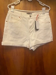 NWT, NICE LADIE S OFF WHITE DENIM SHORTS, SZ 32P - Bild 1 von 2