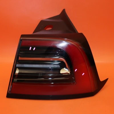 TESLA MODELO Y LUZ TRASERA PASAJERO DERECHO 2021 2022 2023 2024 LED 1502087-00-D Foto 1 de 4