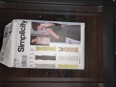 9218 Vintage Simplicity Sewing Pattern Misses Wedding Gown Bridesmaids Dress OOP - Image 1 of 2