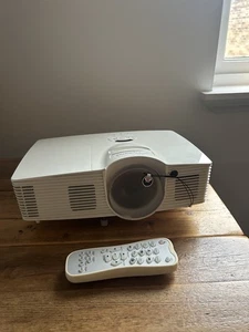 Optoma GT1080e Full HD 1080p 3D 3000 LM Short Throw Projector Golf / Racing SIM - Picture 1 of 6