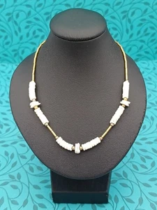 Vintage Elegant Fine Gold Tone & Cream Shell Detailed Beaded Necklace - Picture 1 of 14