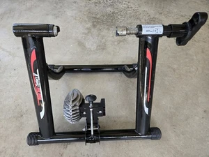 Travel Trac Century V Fluid + Adjustable Resistance Indoor Cycling Bike Trainer - Picture 1 of 6