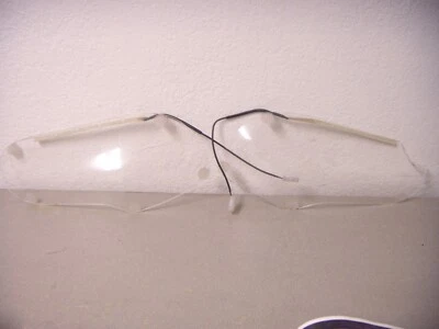 Juego de protectores de faros con tiras de luz LED rojas Foto 1 de 4