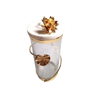 Kanister mit goldenem Herzdetail und echtem Marmordeckel/Blumenknauf 8 & 3/4 Zoll hoch - Bild 1 von 10