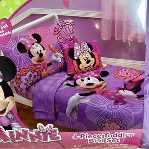 Disney 4 Piezas Minnie's Fluttery 3.5 x 10 x 13 pulgadas (Pack de 1), Multicolor - Imagen 1 de 6